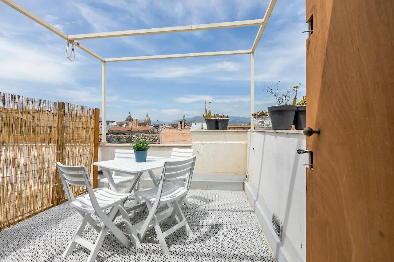 Vucciria Central Flat With Small Terrace Palermo 0*,